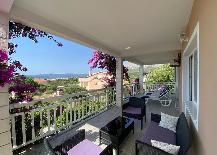 Apartments Mara