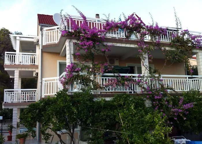 Apartments Mara